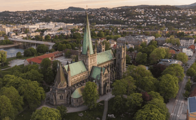 Exploring Trondheim’s Nidaros Cathedral and Historic District